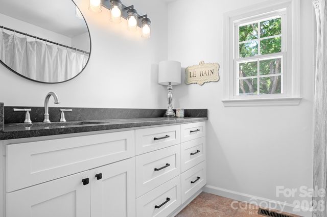 3706 Selwyn Farms Lane 17-3, Charlotte, NC 28209
