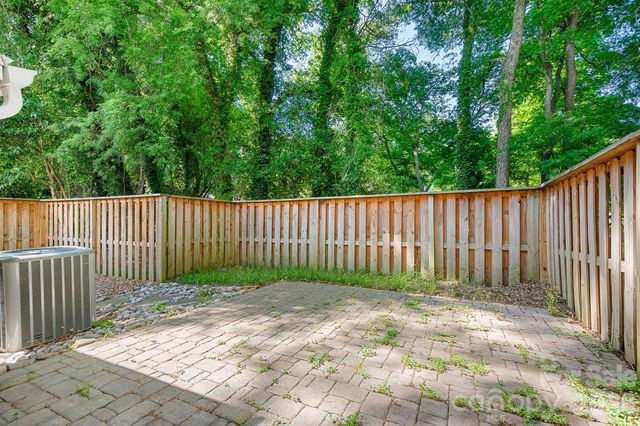 3706 Selwyn Farms Lane 17-3, Charlotte, NC 28209