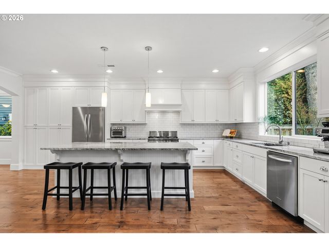 3803 Se NEHALEM St, Portland, OR 97202