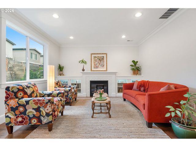 3803 Se NEHALEM St, Portland, OR 97202