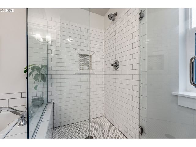 3803 Se NEHALEM St, Portland, OR 97202