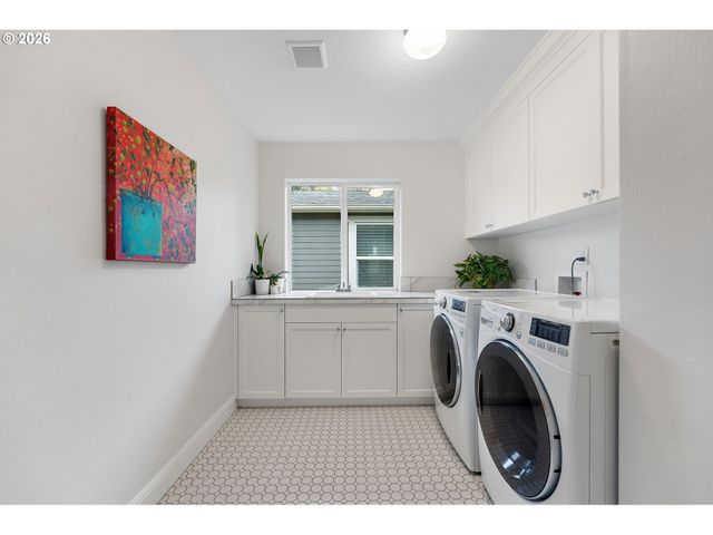 3803 Se NEHALEM St, Portland, OR 97202