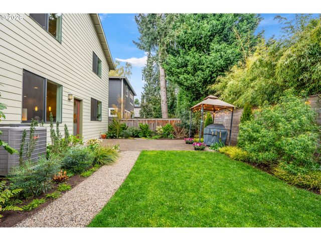 3803 Se NEHALEM St, Portland, OR 97202