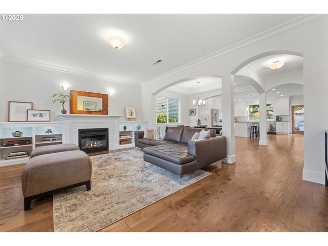 3803 Se NEHALEM St, Portland, OR 97202