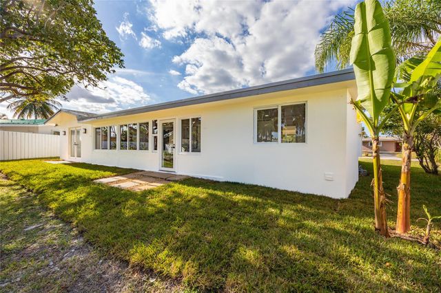 3400 NE 17th Way, Oakland Park, FL 33334