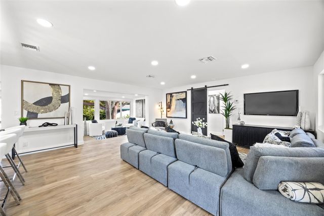 3400 NE 17th Way, Oakland Park, FL 33334