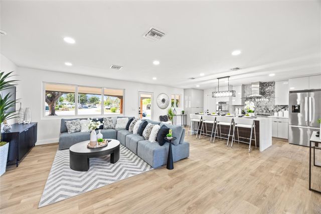 3400 NE 17th Way, Oakland Park, FL 33334