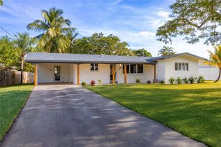 3400 NE 17th Way, Oakland Park, FL 33334