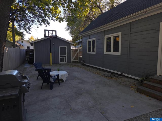 1242 Pawnee Street, Lincoln, NE 68502