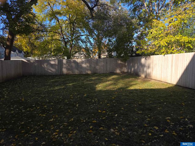 1242 Pawnee Street, Lincoln, NE 68502