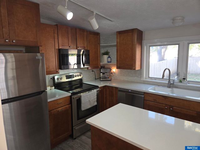 1242 Pawnee Street, Lincoln, NE 68502