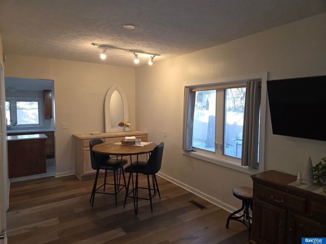 1242 Pawnee Street, Lincoln, NE 68502