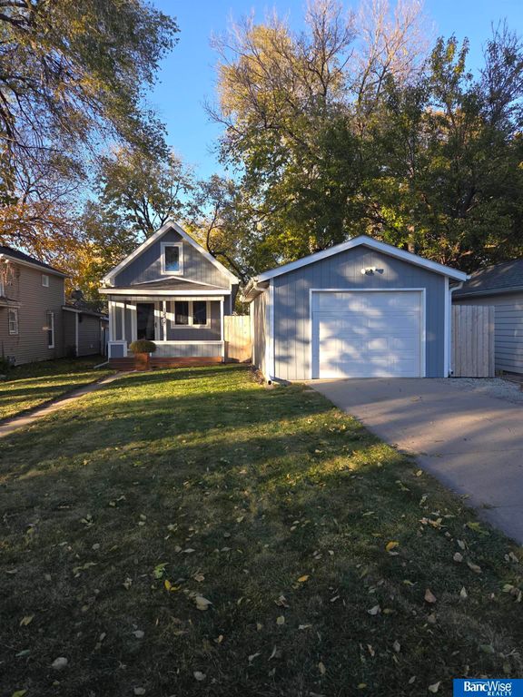 1242 Pawnee Street, Lincoln, NE 68502