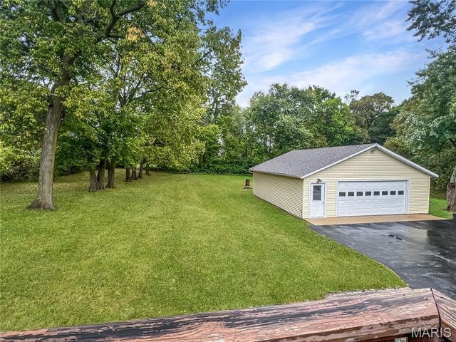 2710 Keebler Road, Maryville, IL 62062