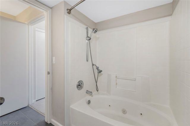 8070 West Russell Road 2006, Las Vegas, NV 89113