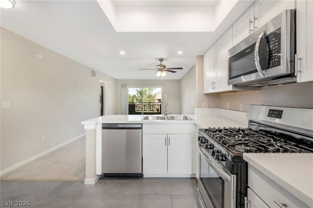 8070 West Russell Road 2006, Las Vegas, NV 89113