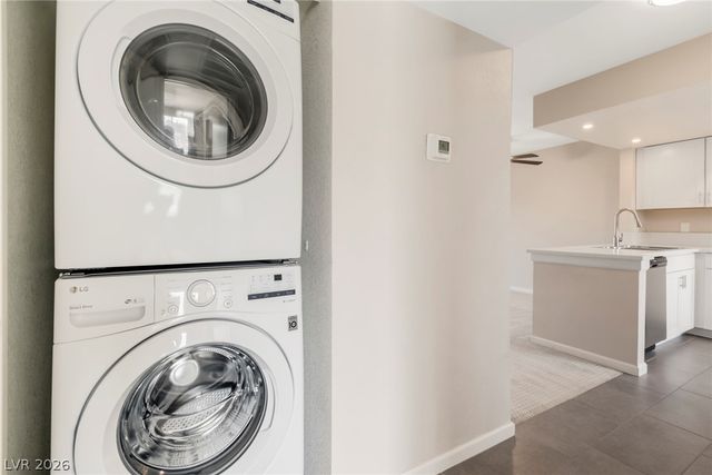 8070 West Russell Road 2006, Las Vegas, NV 89113