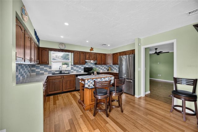 1305 GREENFIELD CIRCLE, Venice, FL 34292
