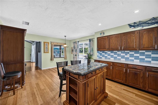 1305 GREENFIELD CIRCLE, Venice, FL 34292