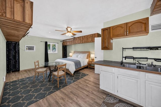1305 GREENFIELD CIRCLE, Venice, FL 34292
