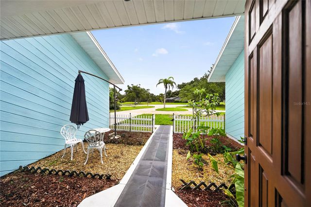 1305 GREENFIELD CIRCLE, Venice, FL 34292
