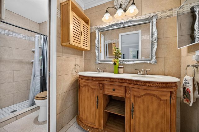 1305 GREENFIELD CIRCLE, Venice, FL 34292