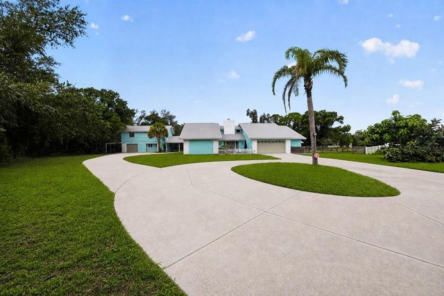 1305 GREENFIELD CIRCLE, Venice, FL 34292