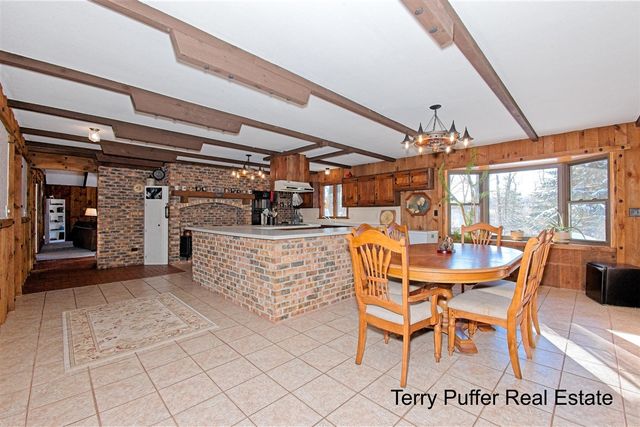 2291 20 Mile Road, Kent City, MI 49330