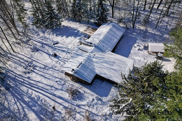 2291 20 Mile Road, Kent City, MI 49330