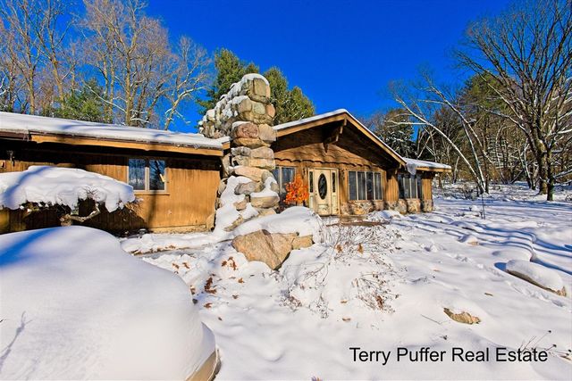 2291 20 Mile Road, Kent City, MI 49330