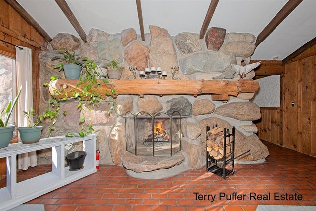 2291 20 Mile Road, Kent City, MI 49330