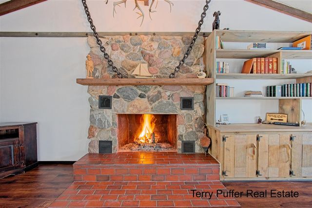 2291 20 Mile Road, Kent City, MI 49330