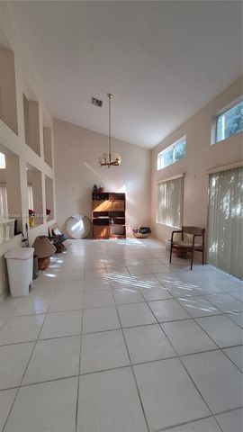 10132 NW 4th Street, Plantation, FL 33324