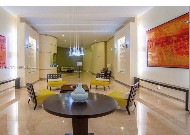 9066 SW 73rd Ct 806, Miami, FL 33156