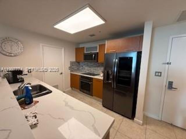 9066 SW 73rd Ct 806, Miami, FL 33156