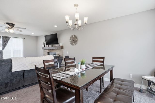 9830 E Kramer Road, Bowling Green, OH 43402