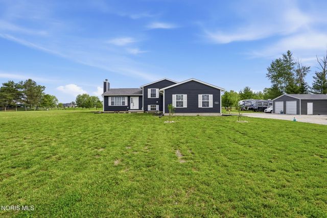 9830 E Kramer Road, Bowling Green, OH 43402