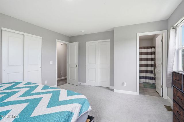 9830 E Kramer Road, Bowling Green, OH 43402