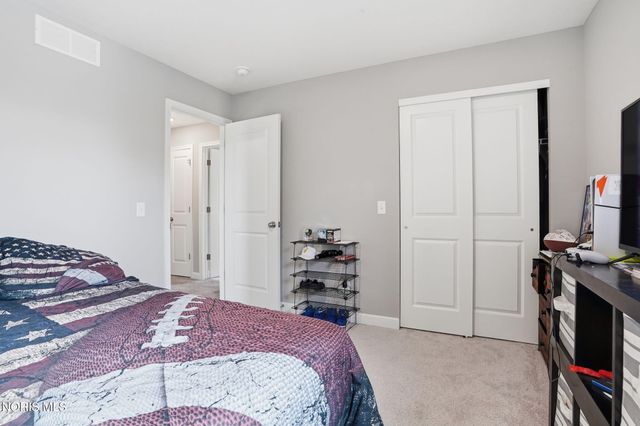 9830 E Kramer Road, Bowling Green, OH 43402