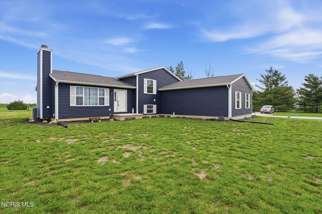 9830 E Kramer Road, Bowling Green, OH 43402
