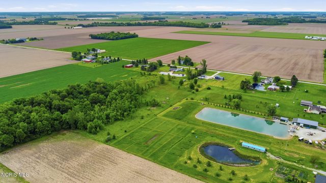 9830 E Kramer Road, Bowling Green, OH 43402