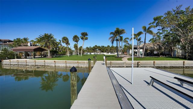 684 FREELING DRIVE, Sarasota, FL 34242