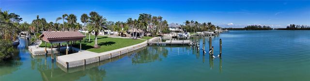 684 FREELING DRIVE, Sarasota, FL 34242