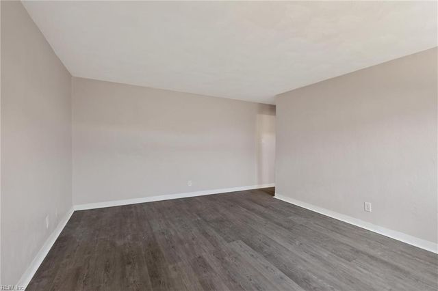 315 15th St Apt 6, Virginia Beach, VA 23451