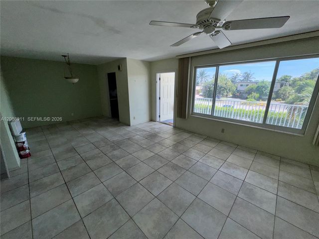 1401 SE 7th Avenue 15, Pompano Beach, FL 33060