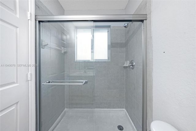 3533 Sonoma Dr, Riviera Beach, FL 33404