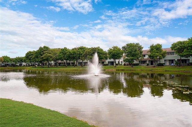 3533 Sonoma Dr, Riviera Beach, FL 33404