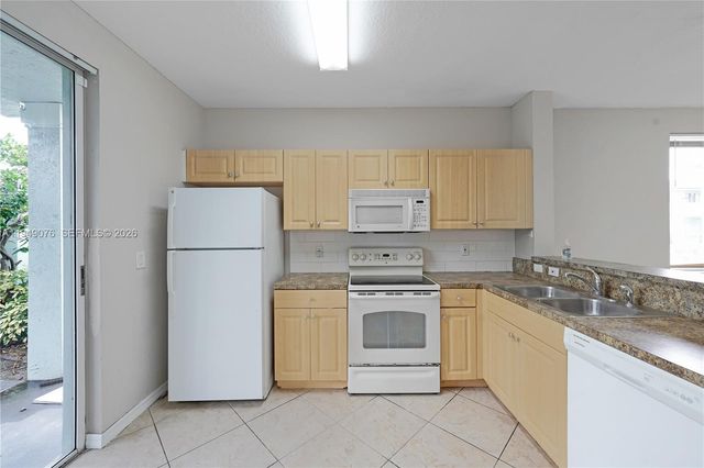 3533 Sonoma Dr, Riviera Beach, FL 33404