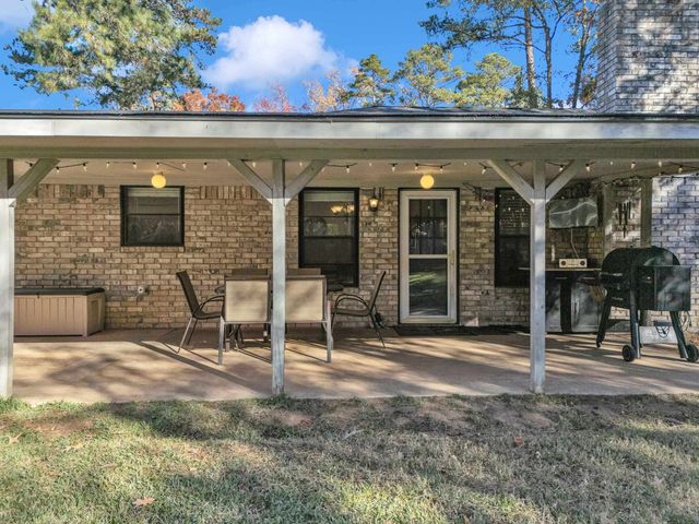 341 Forest Lake, Longview, TX 75605