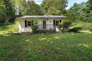 615 Melrose Drive, Charleston, WV 25302